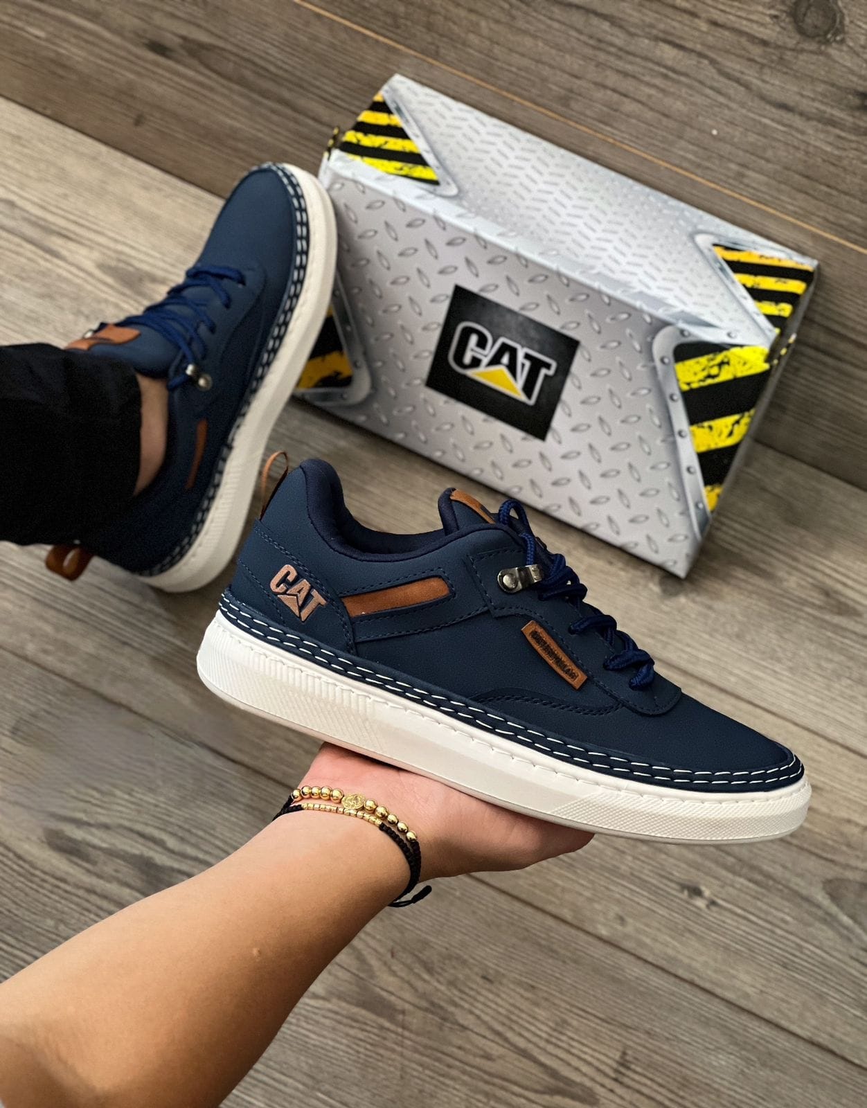 Tenis CT Triple Líneas Caballero